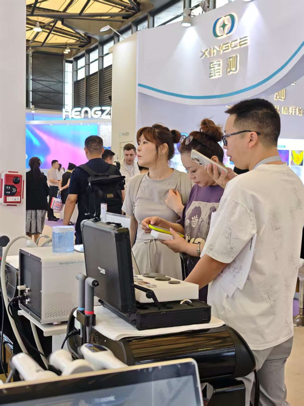 上海展会现场技术展示 · 展会现场图片 7